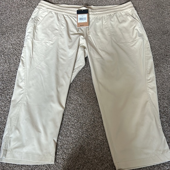 NWT The North Face W Aphrodite Motion Capris - Picture 3 of 5